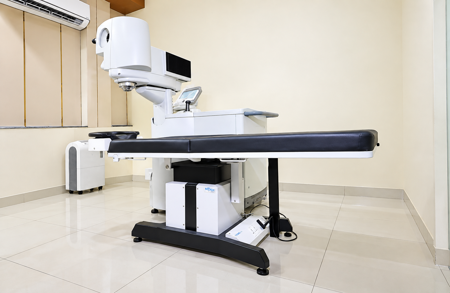 Ophthalmic examination instrument in a clinical room
